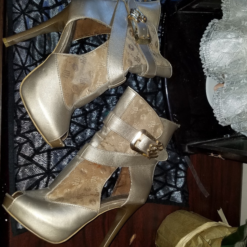 Open toe Rocawear ankle heels
